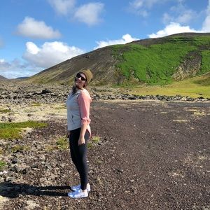 Meet your Posher, Faye